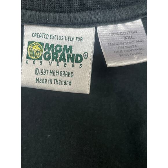RARE VTG MGM Grand Hotel Vegas Shirt Embroidered Lion Call Me Your Majesty Y2K - Picture 7 of 7